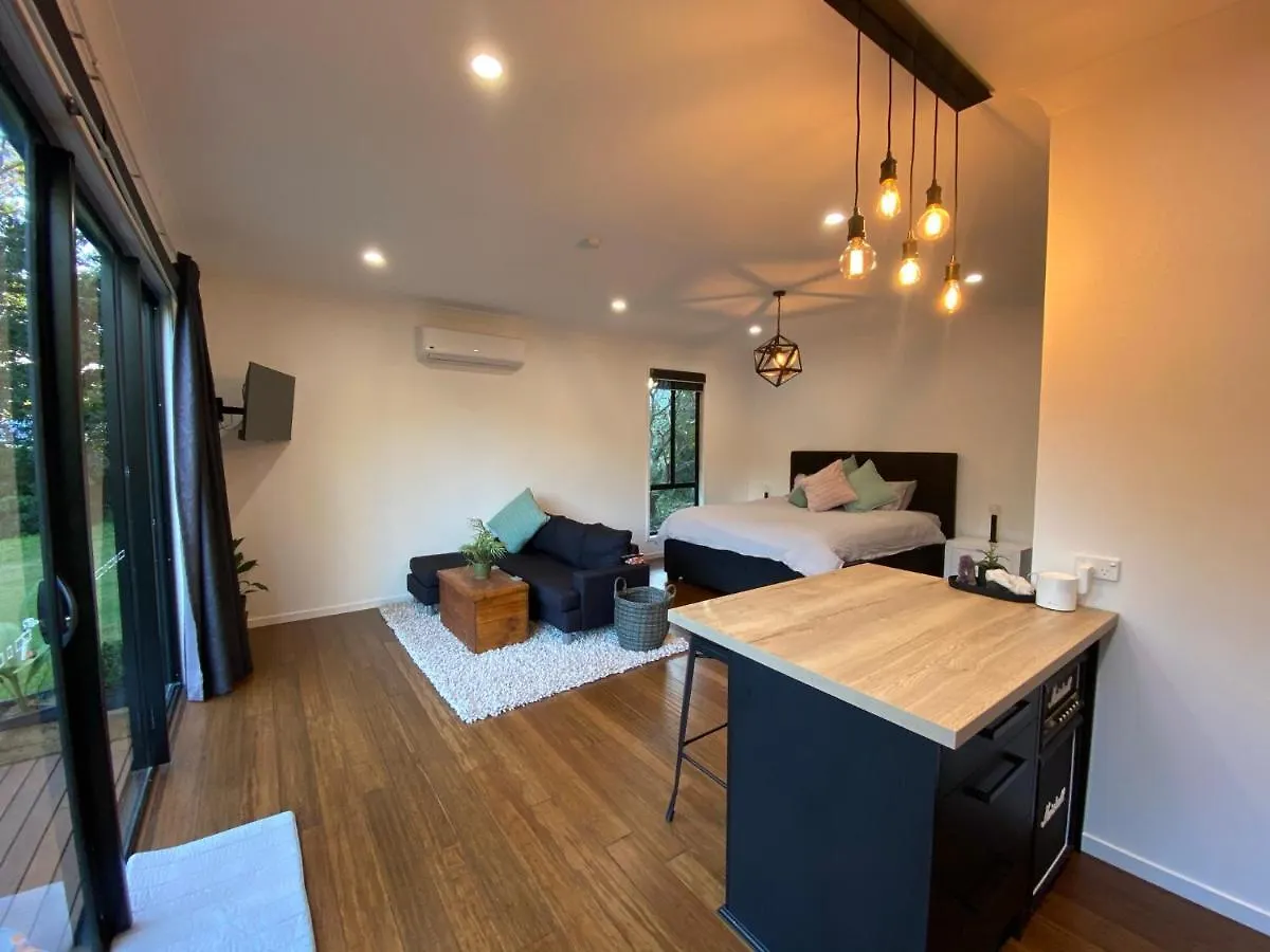 게스트하우스 Kosmo'S Studio: City Style In A Retreat Setting! Boyland
